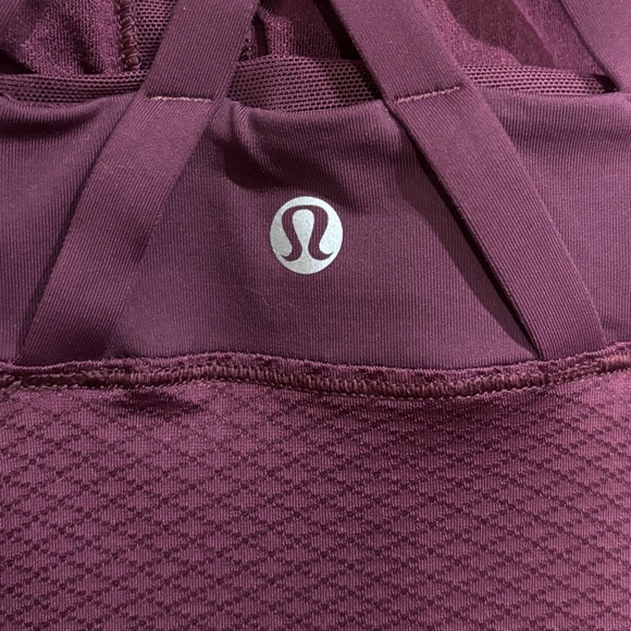 Lululemon Energy Tank Top Built-In Bra Burgundy Color Size 8 - Picture 8 of 9